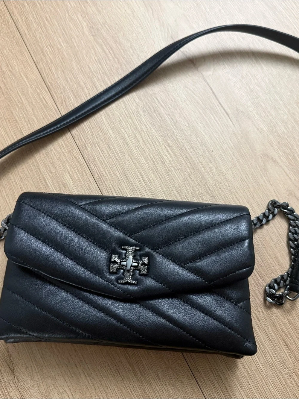 Tory Burch Black Quilted Leather Crossbody Wallet with Logo Chain